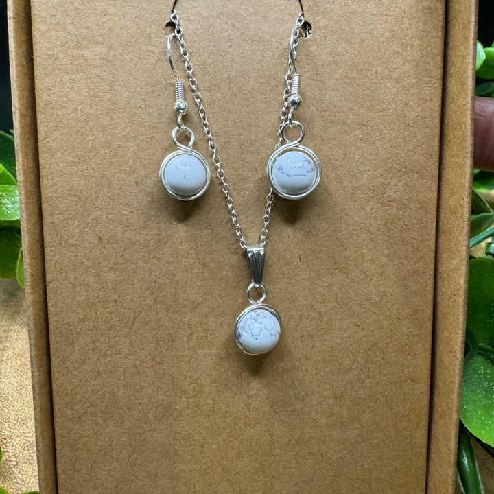 Howlite Earring & Necklace Set
