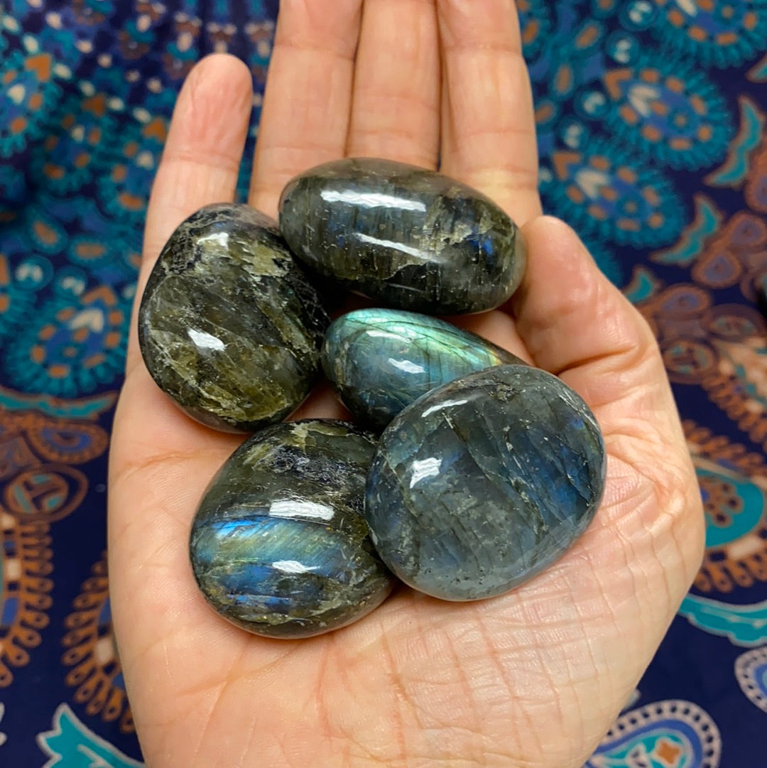 Labradorite Palm Stone Rock Healing Crystals Reiki Yoga 3 ZENDA