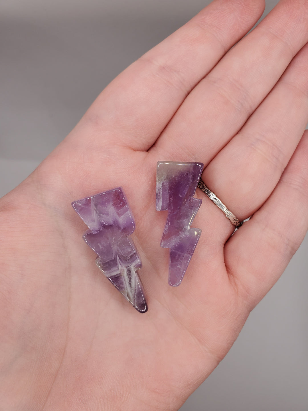 Amethyst Lightning Bolt Carving 1"