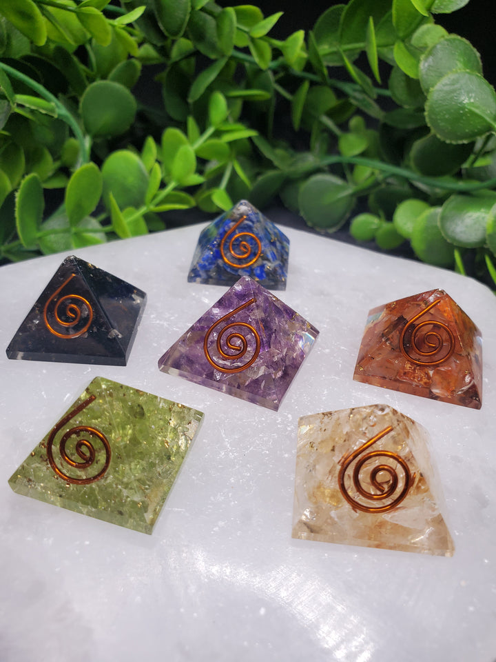 7 Chakra Orgonite Pyramids