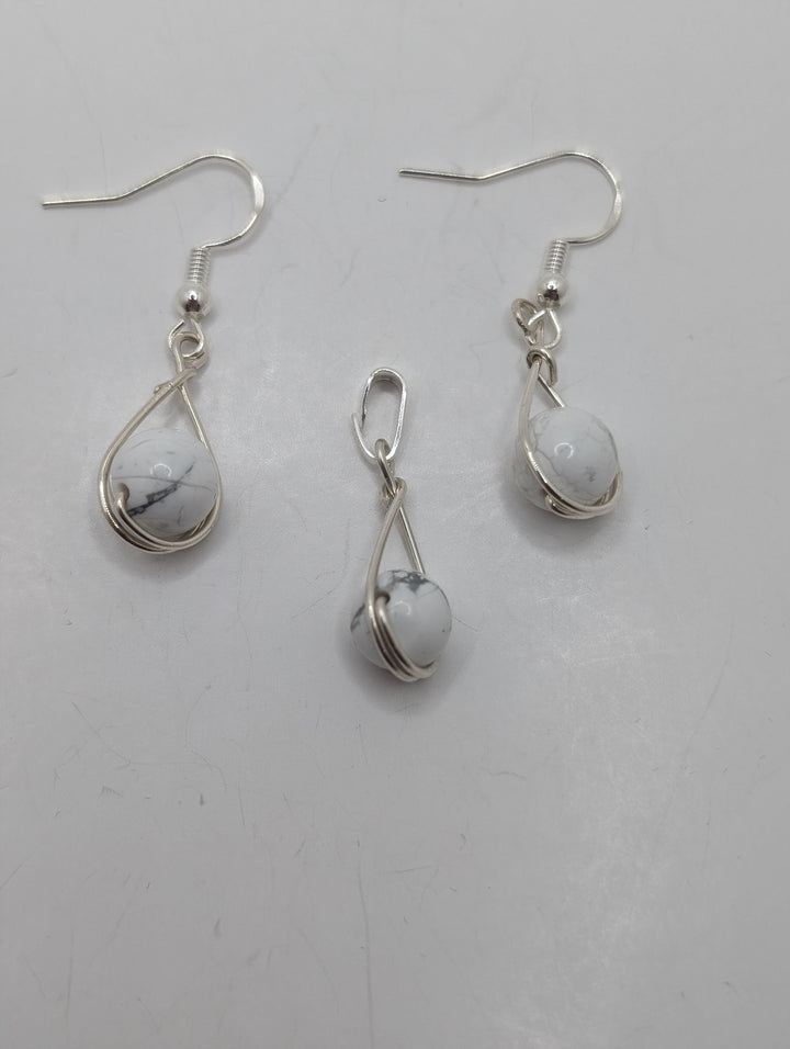 Howlite Teardrop Sterling Silver Earrings & Pendant Set