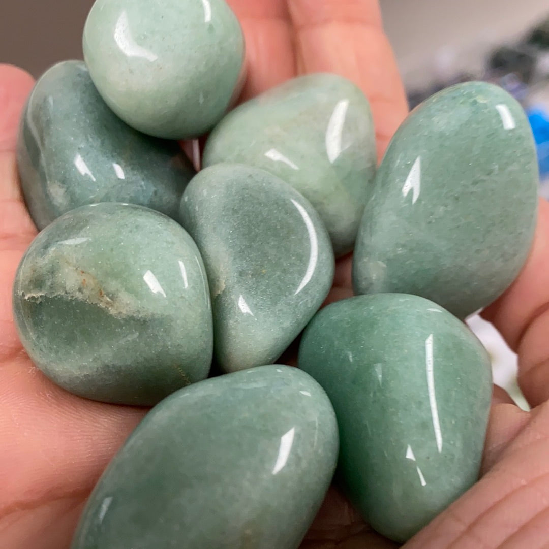 Green Quartz Tumbled Stone (M-L)