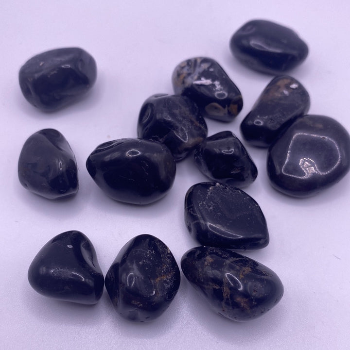 Black Onyx Tumbled Stone (S-M)